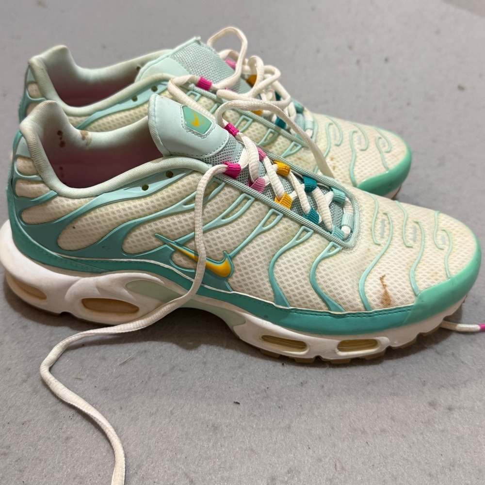 Nike Air Max Plus TN Womens Mint Green Teal Pink Running Shoes Sneakers